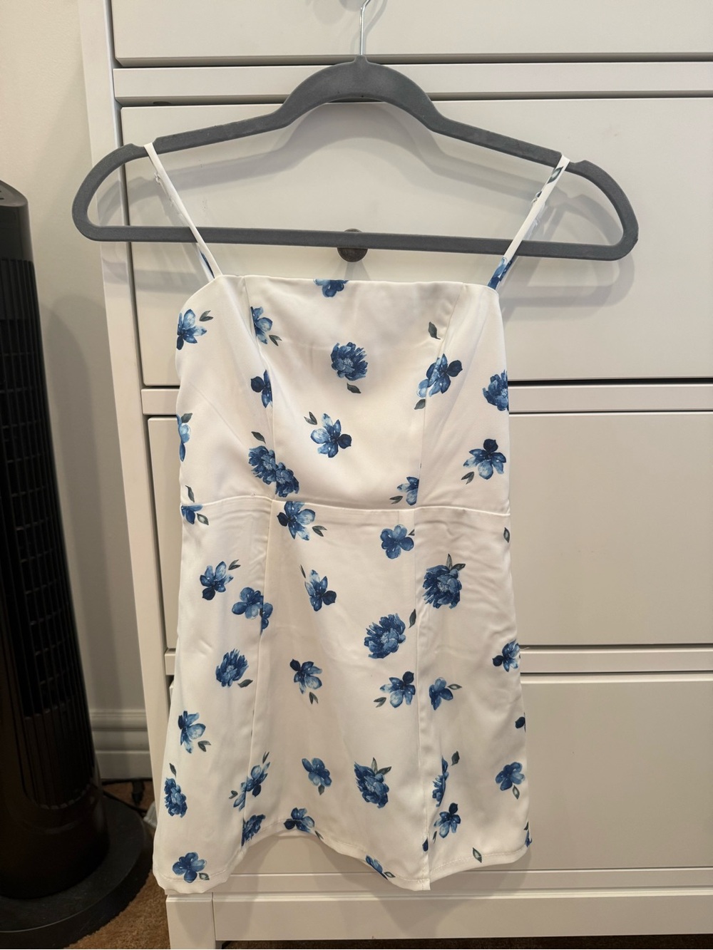 princess polly white dress with blue floral print